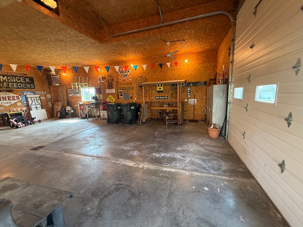 Image for Super Neat Acreage & Personal Property No Reserve Retirement LIVE Auction