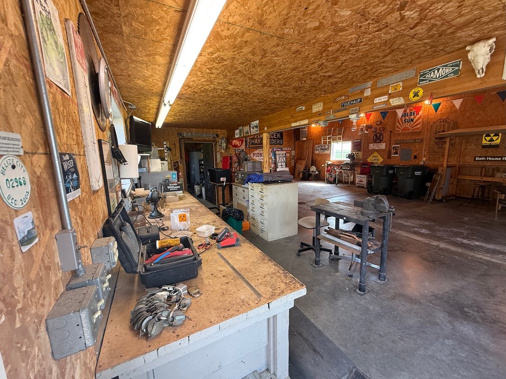 Image for Super Neat Acreage & Personal Property No Reserve Retirement LIVE Auction