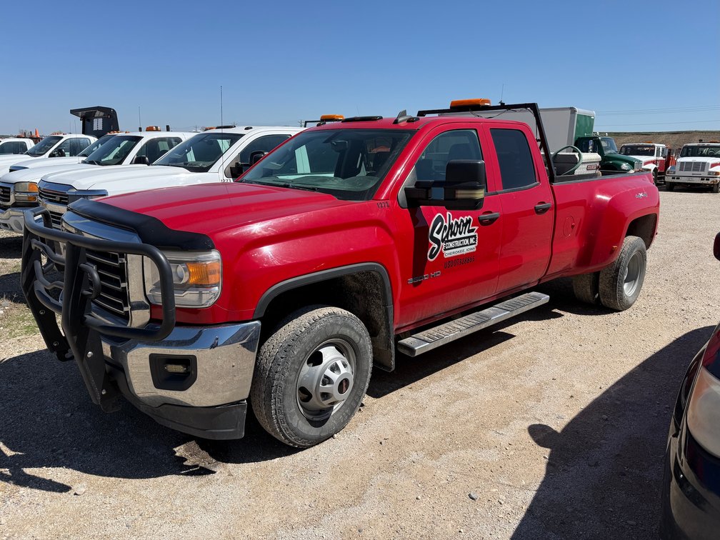 2015 GMC 3500 Heavy Duty Crew Cab 1-Ton Dually Pickup