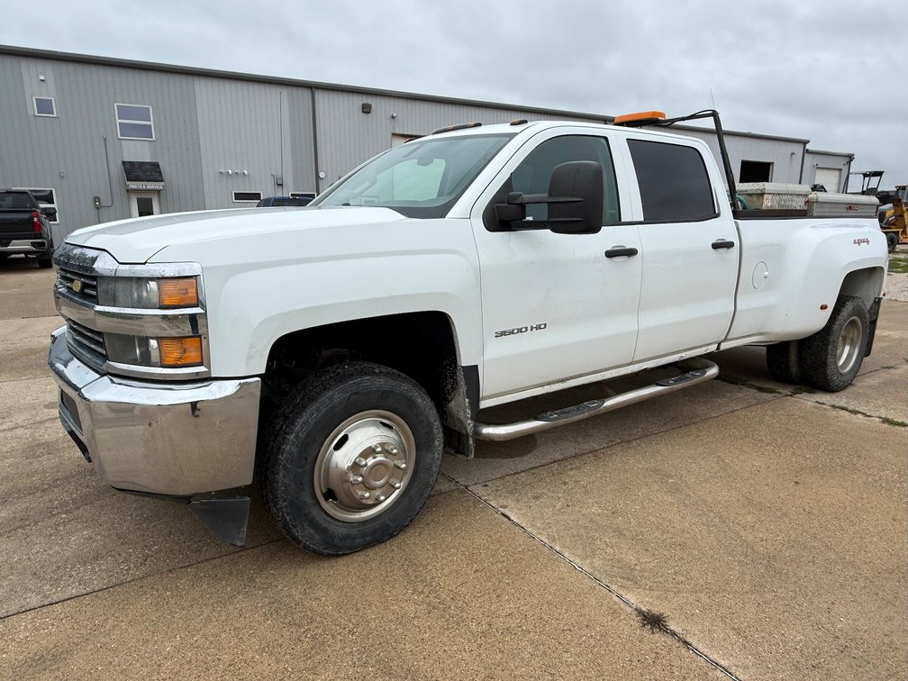 2015 Chevrolet 3500 Heavy Duty Crew Cab 1-Ton Dually Pickup