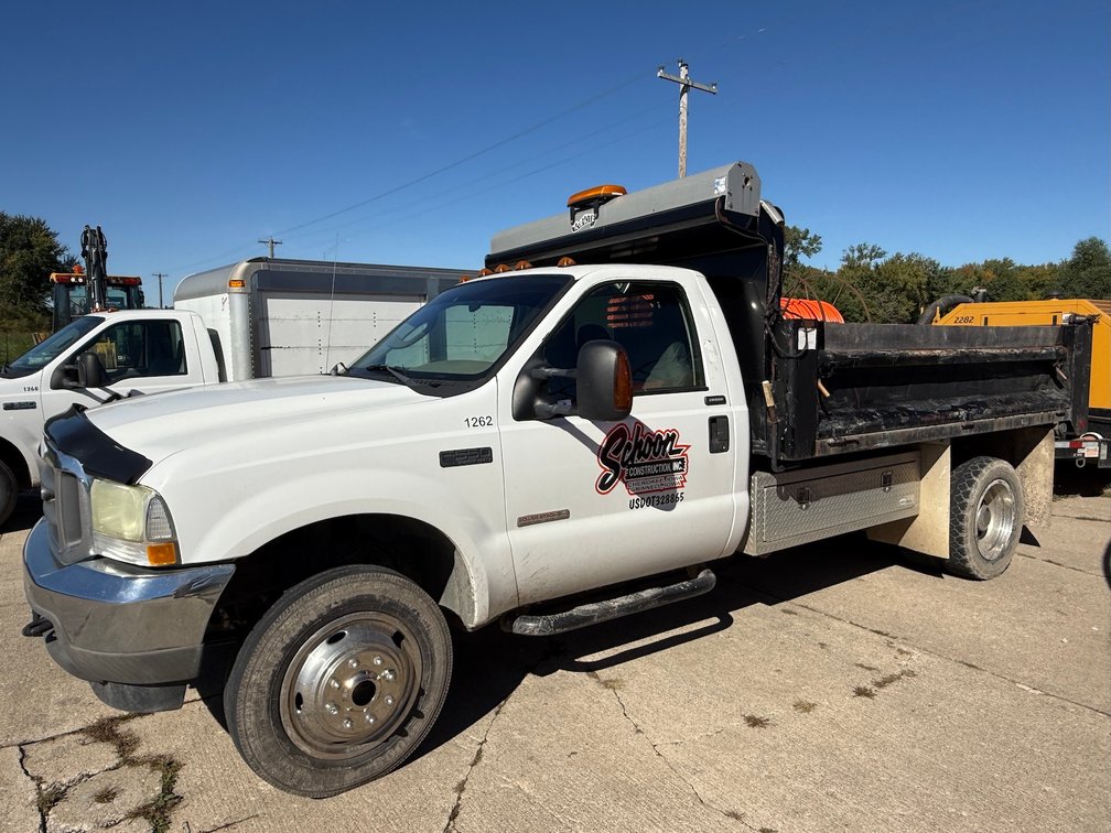 2004 Ford  F-550 XLT Single Axle 1-Ton Dually Diesel  Dump Truck