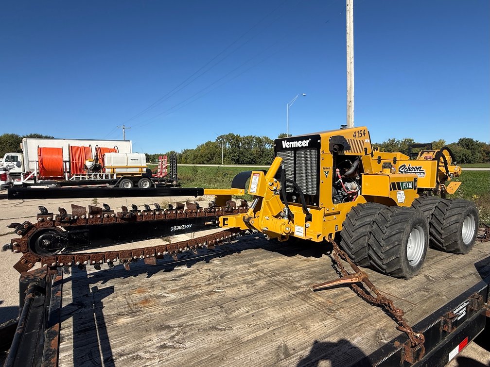 2022 Vermeer PTX40 Articulated Walk Beside Vibratory Plow/Trencher Combo Unit