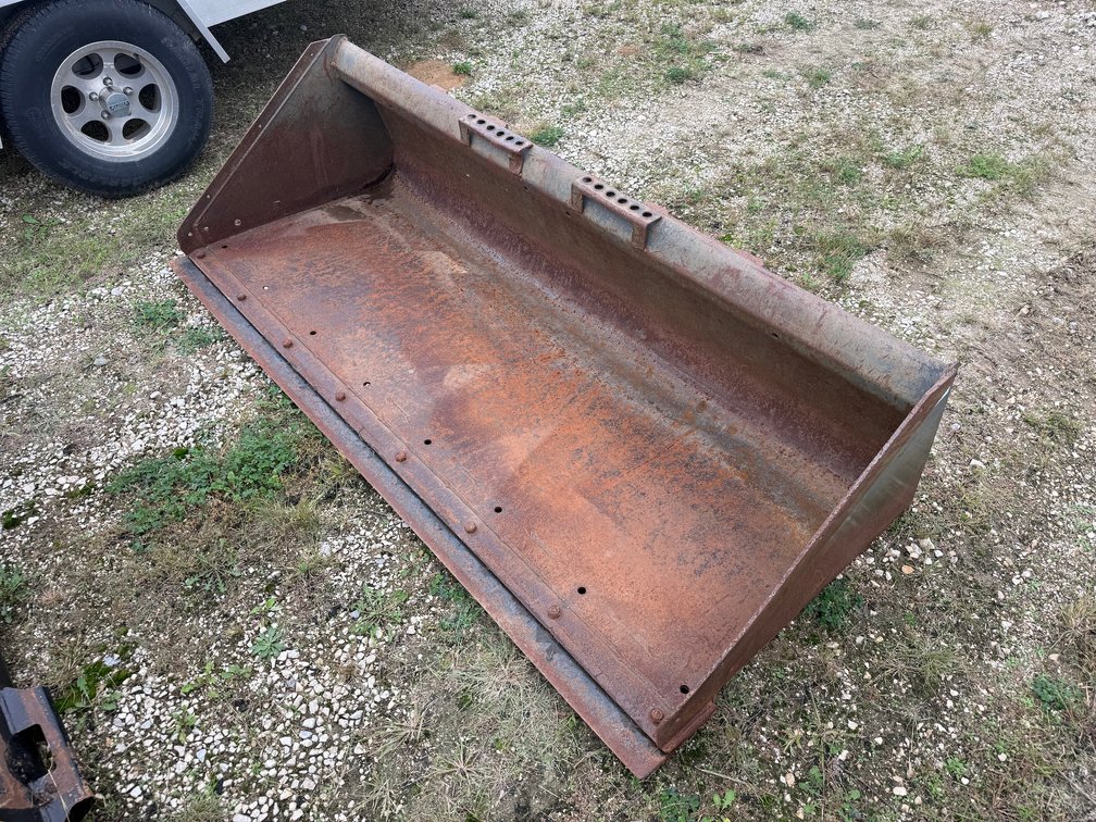 Bobcat 80 in. Low Profile Smooth Bucket Attachment