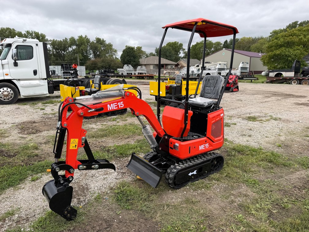 SDLANCH ME15 Hydraulic Mini Excavator - Gasoline