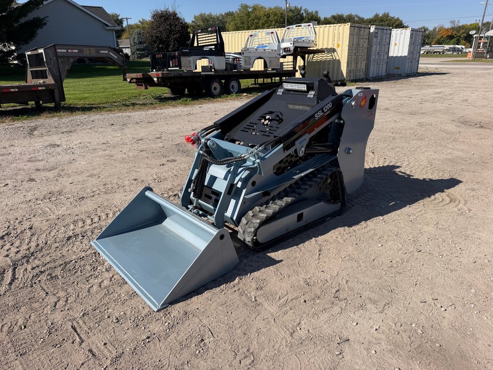 SDLANCH SSL1200 Mini Skid Steer Loader - Diesel
