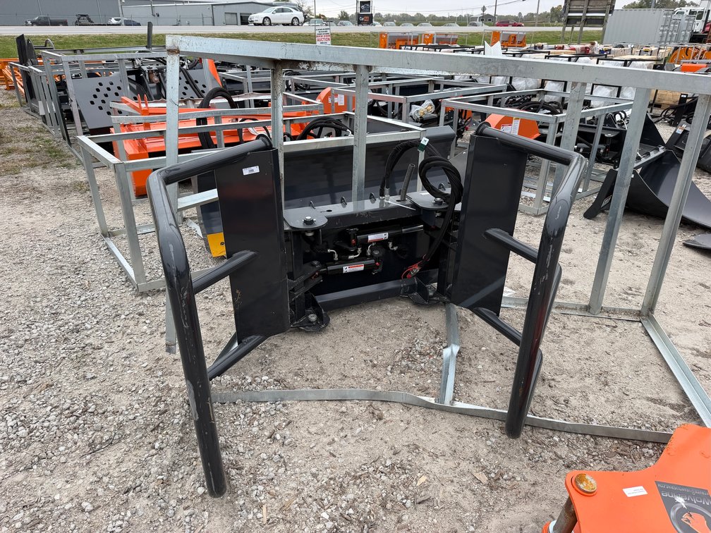 Wolverine  BSH-12-75D Skid Steer Hydraulic Bale Squeeze Attachment for Skid Steer Loaders