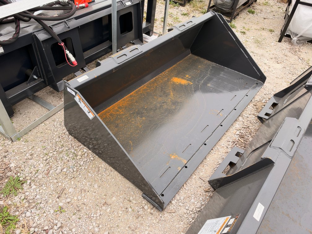 Wolverine TDB-11-66W Skid Steer Bucket Attachment