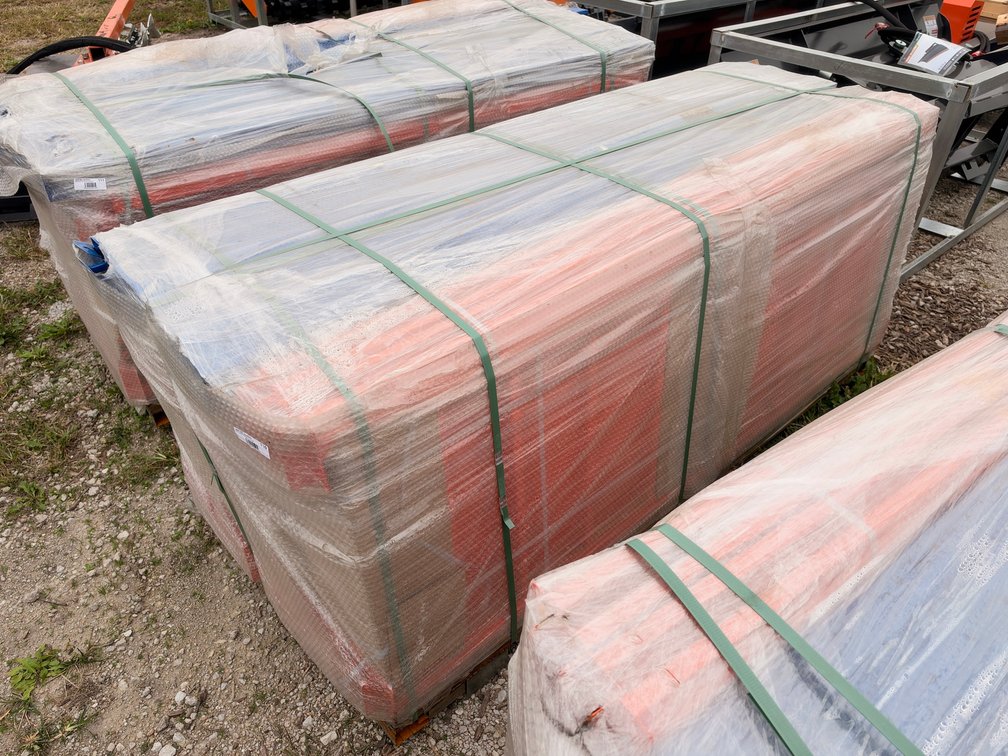 SDLANCH (6) Sections of  Heavy Duty Pallet Racking