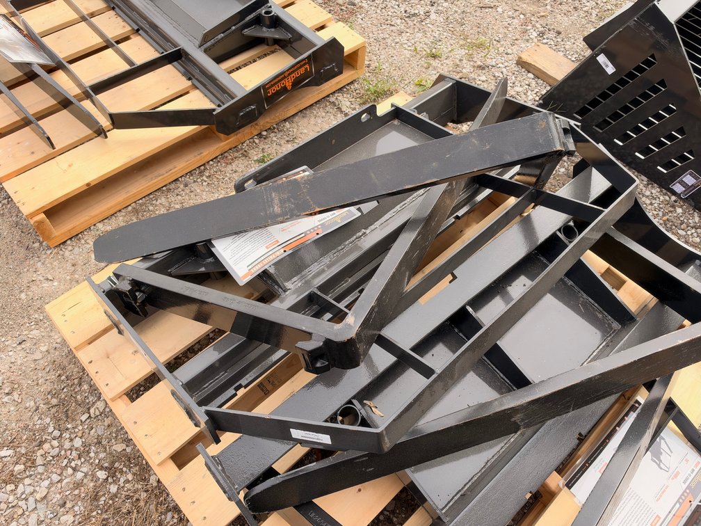 LandHonor MPF-11-2000G Mini Pallet Fork Attachment for MINI Skid Steers