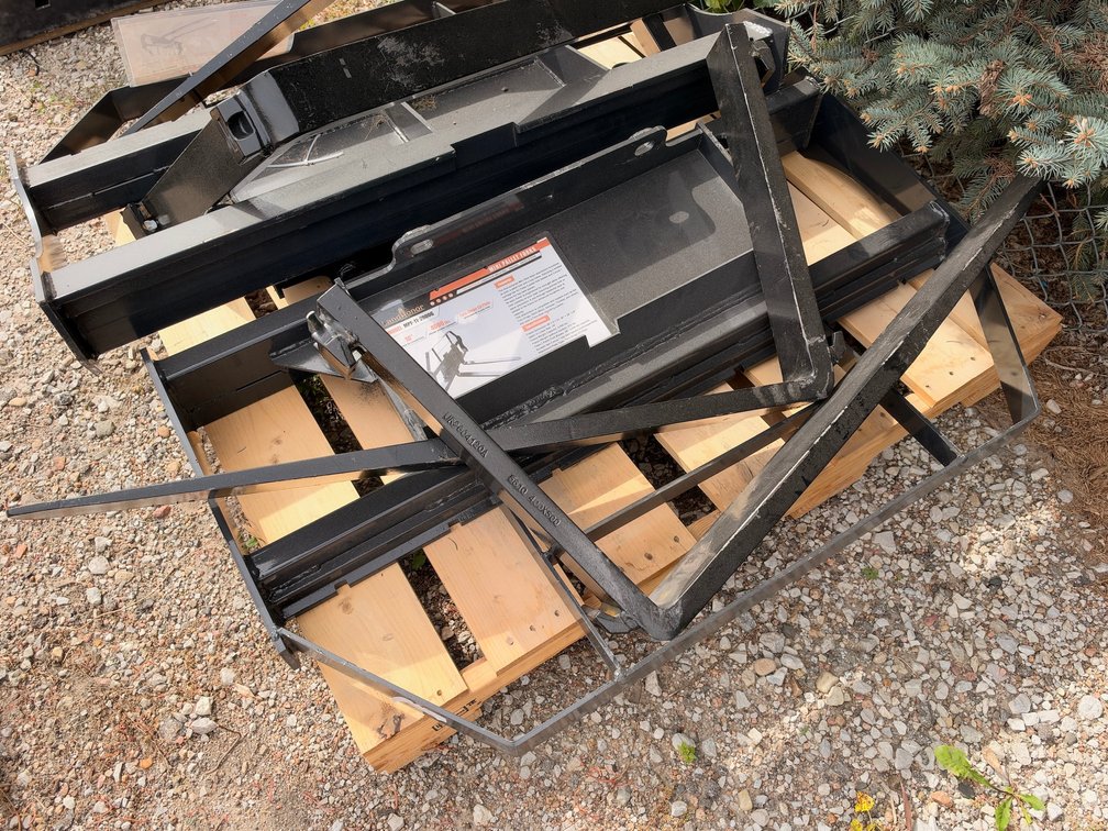 LandHonor MPF-11-2000G Mini Pallet Fork Attachment for MINI Skid Steers
