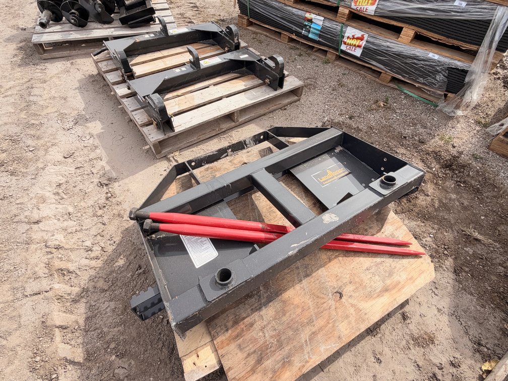 LandHonor BS-12-2500G Bale Spear Attachment for Skid Steers
