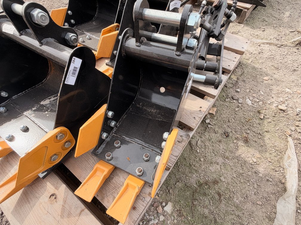 SDLANCH 20 cm Mini Excavator Bucket with Teeth