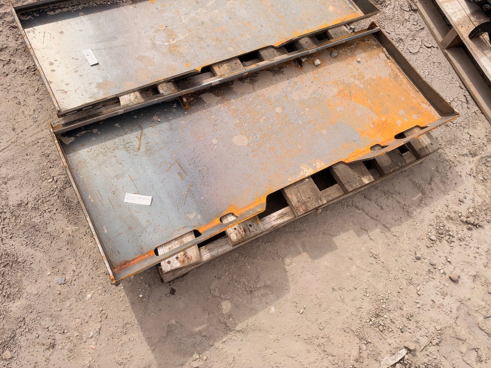 Wolverine QMP3-16-6T 1/4 in. Universal Quick Attach Skid Steer Mount Plate