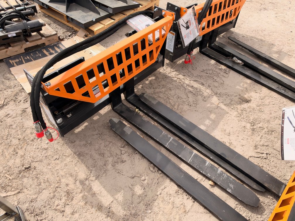 LandHonor HPF-11-3000G Heavy Duty Hydraulic Fork Frame & Forks Attachment for Skid Steers