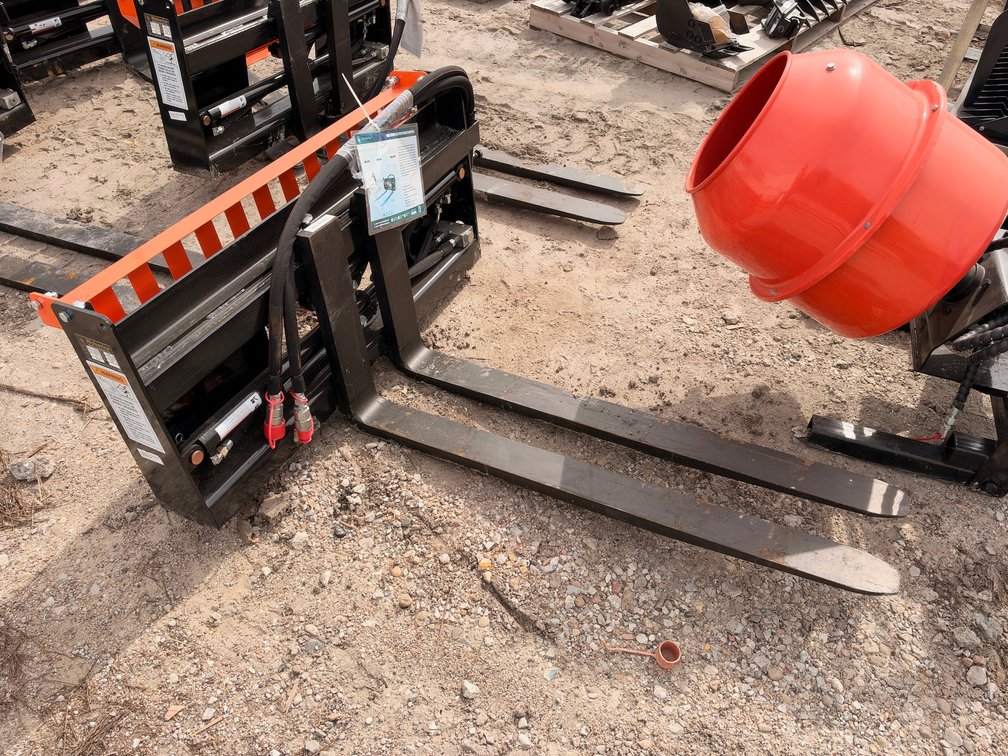 Wolverine PFA-11-3300G Hydraulic Adjustable Pallet Fork Attachment for Skid Steers