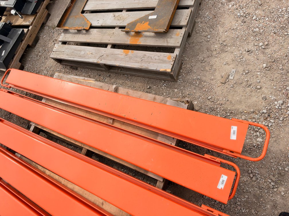 Pair of (2) Wolverine EX-66-84L Pallet Fork Extensions