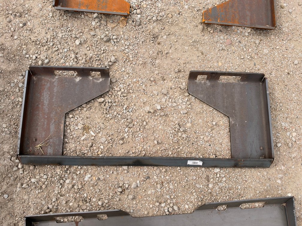 Wolverine QMP1-16-10T 3/8 in. Thick Quick Tatch Cut Out Skid Steer Mounting Plate
