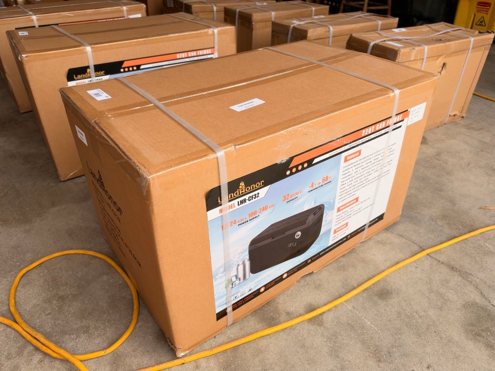 LandHonor LHR-CF32 32QT Car Fridge