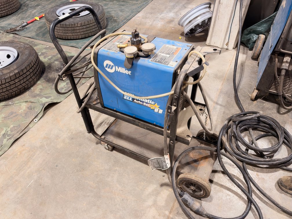 Miller Millermatic 211 Auto-Set with MVP Wire Feed Welder