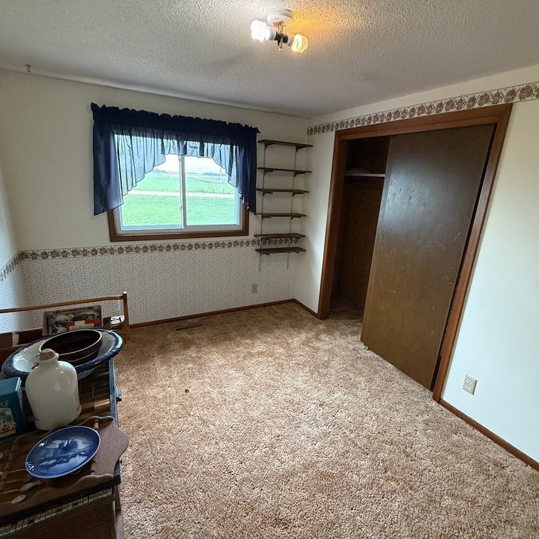 Image for Absolute Acreage Auction – 3.89 Acres with Remodeled Ranch Home,  Outbuilding & Pasture