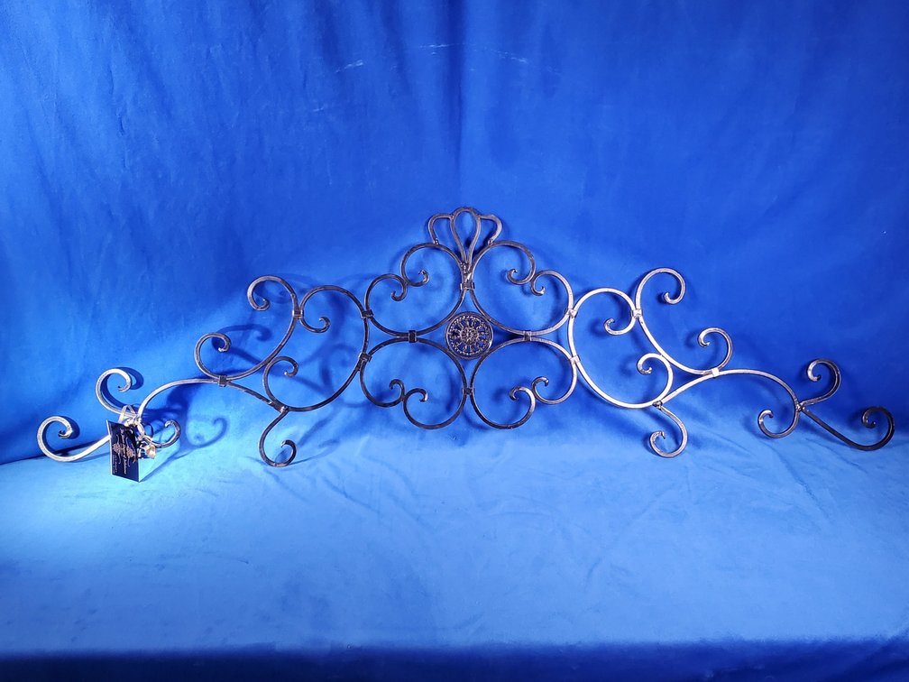 Metal Wall Sculpture (LPO)