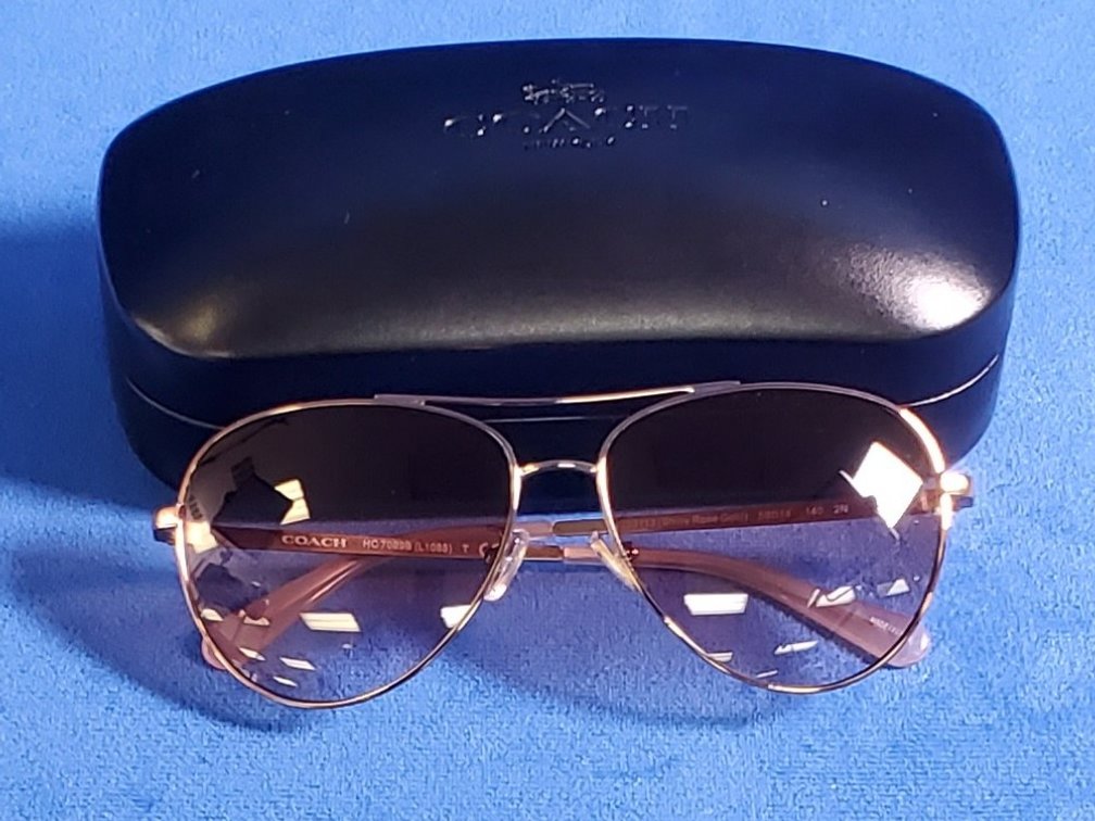Coach Ladies Aviator Style Sunglasses in Rose Gold w/case (New)