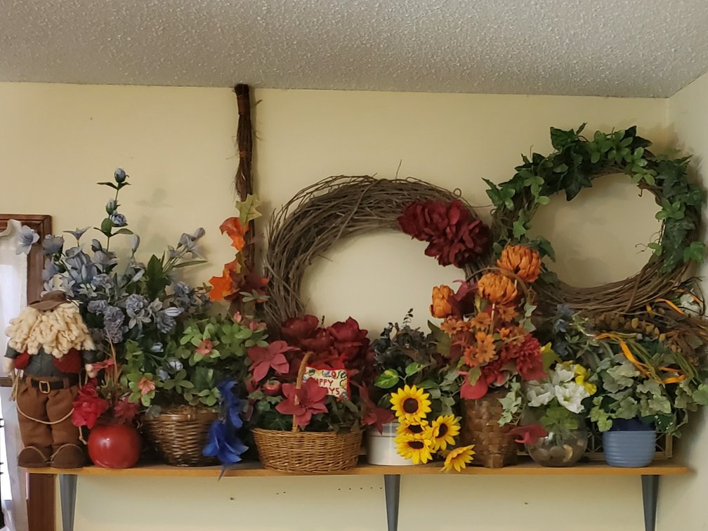 Floral Arrangements, Wreaths and More (LPO)