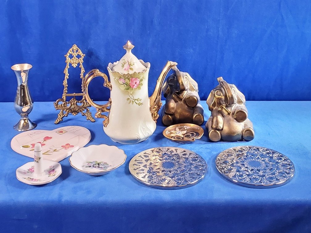 Vintage Lefton Teapot, Elephant Bookends, Trivets & More  (LPO)