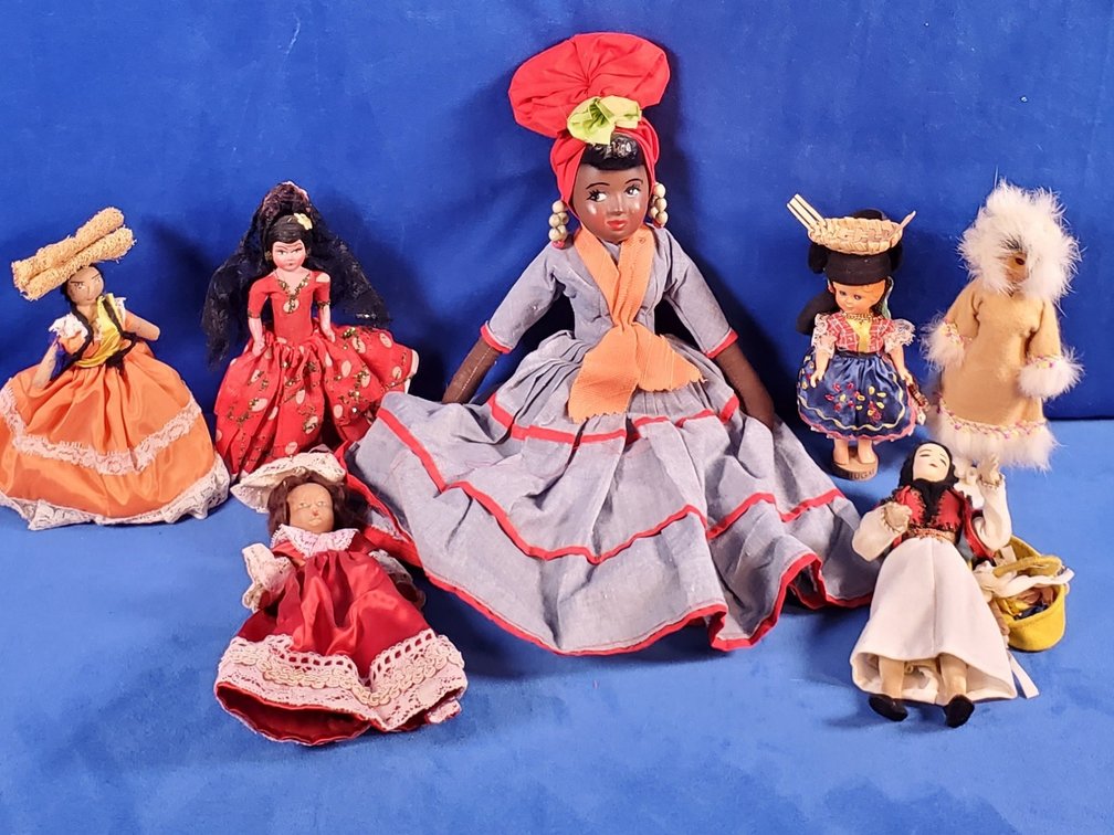 (8) Vintage Dolls