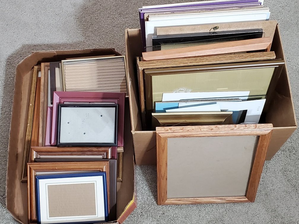 Assortment of Photo Frames (LPO)