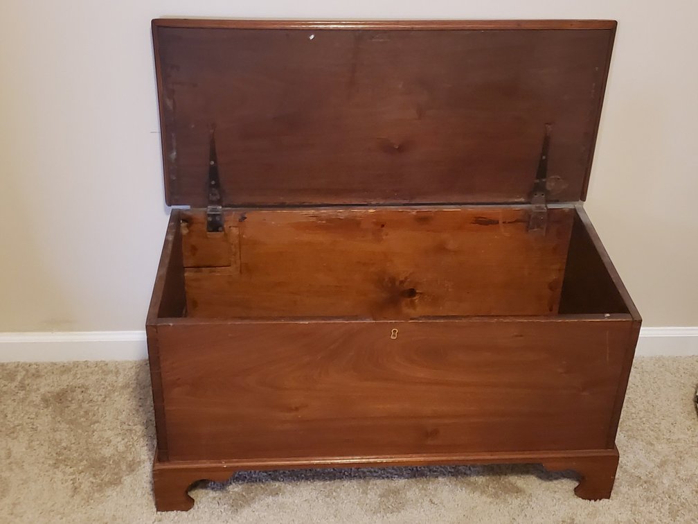 Vintage Wood Chest (LPO)