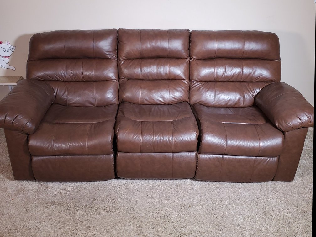 Leather-Look Sofa with Power Recliners on Both Ends (LPO)