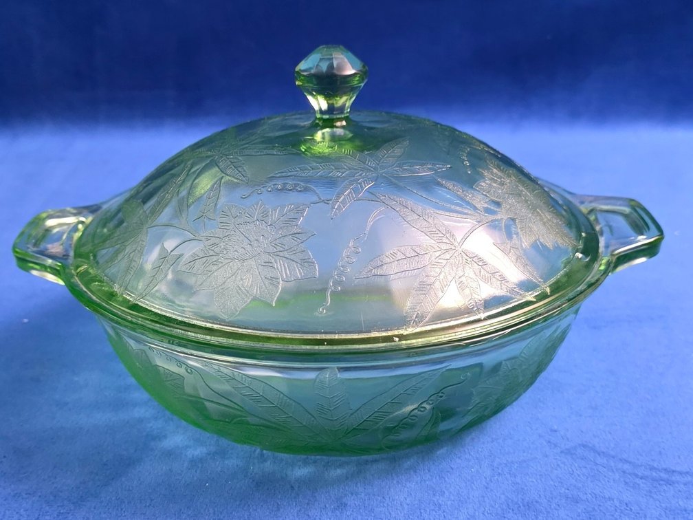 "Poinsettia" Pattern Covered Bowl in Green Uranium Depression Glass