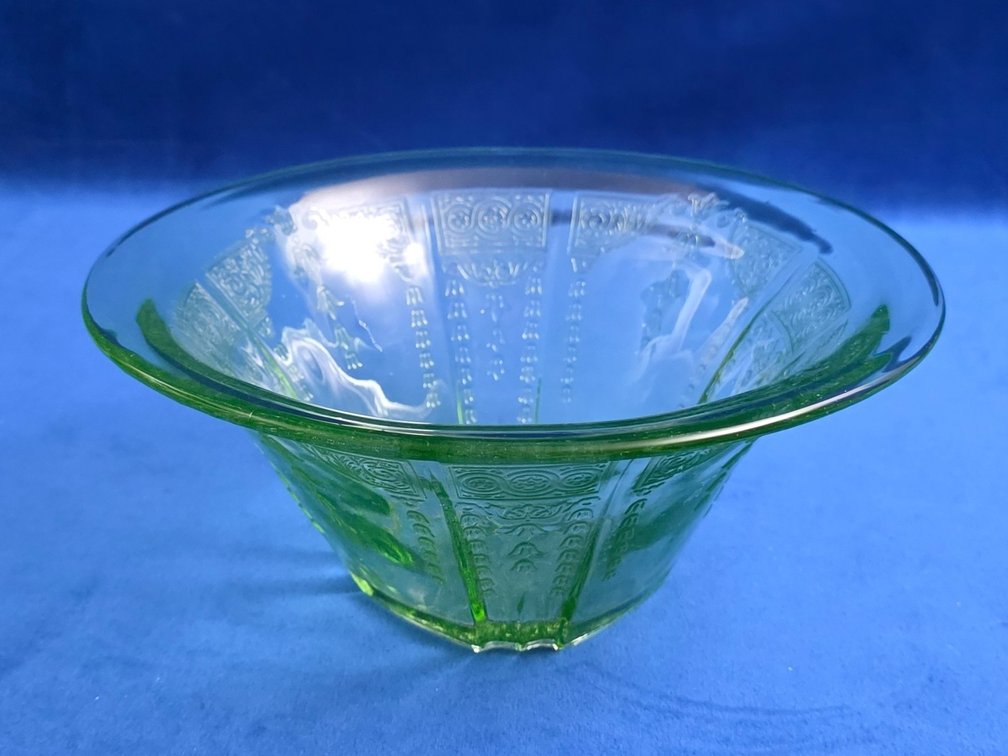 "Princess" Pattern Green Uranium/Depression Glass Bowl