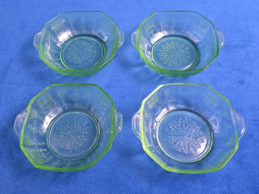 (4) Vintage "Princess" Pattern Green Uranium Depression Glass Berry Bowls