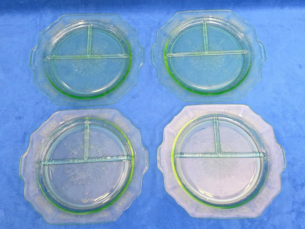 (4) "Princess" Pattern Uranium Glass Grill Plates.