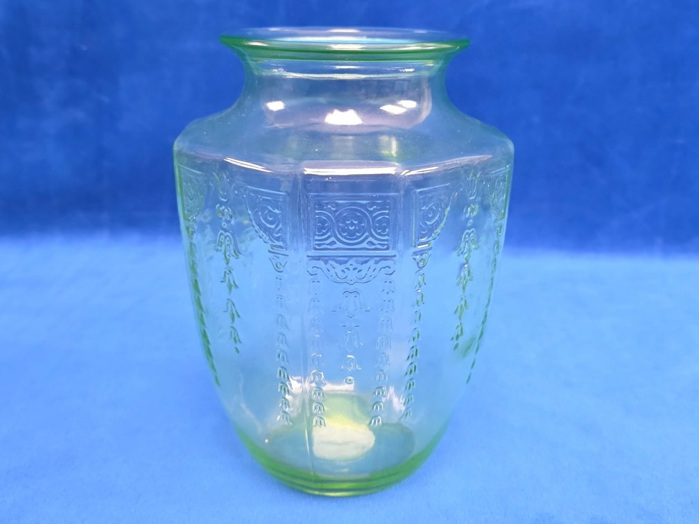 Vintage "Princess" Green Uranium Depression Glass Vase