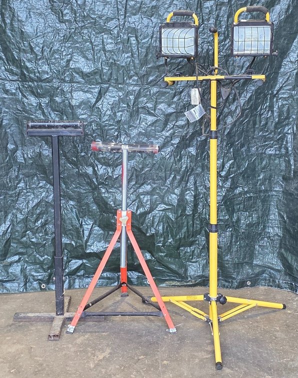 Work Light & (2) Material Stands (LPO)