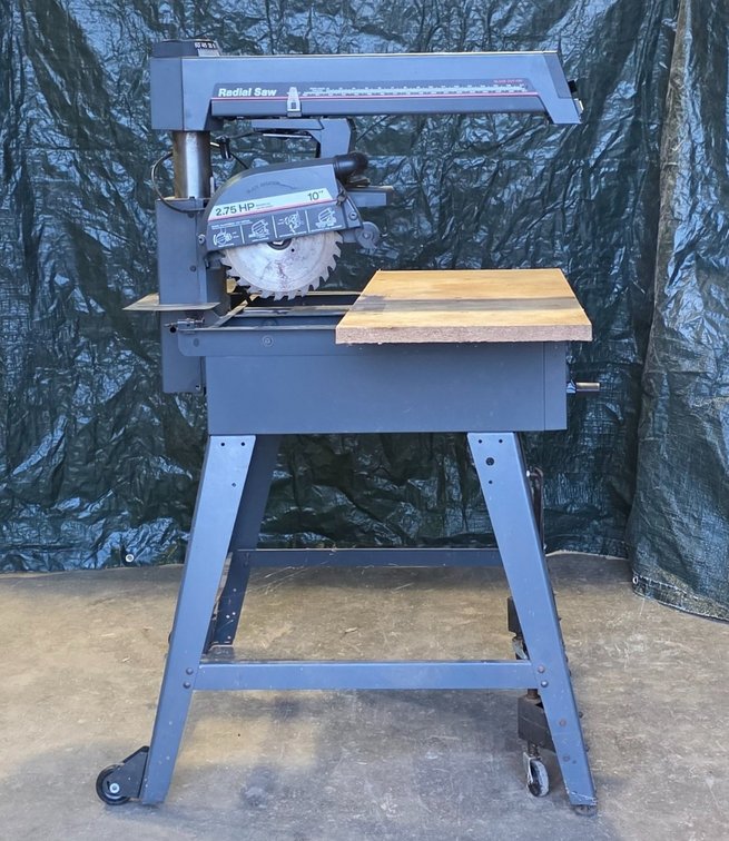 Craftsman 10" Radial Saw. (LPO)