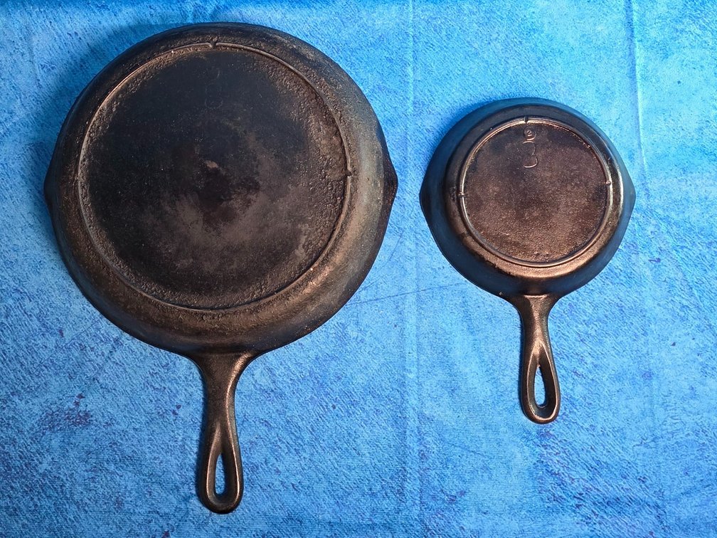 (2) Lodge Cast Iron Skillets