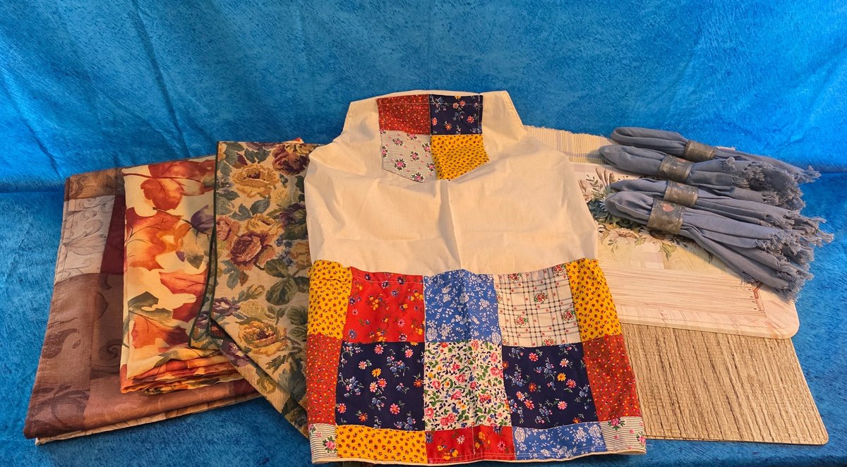 Table Cloths, Apron, Placemats, Napkins & More