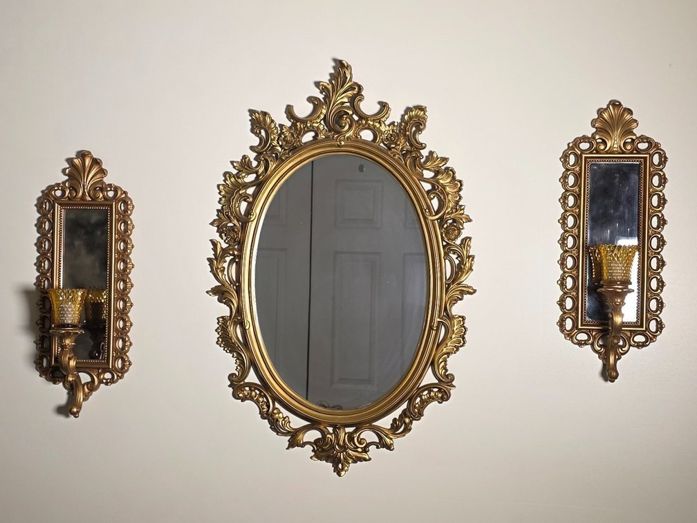 (2) Sets of Wall Decor (LPO)