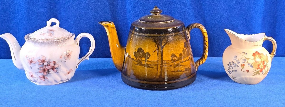 (3) Teapots