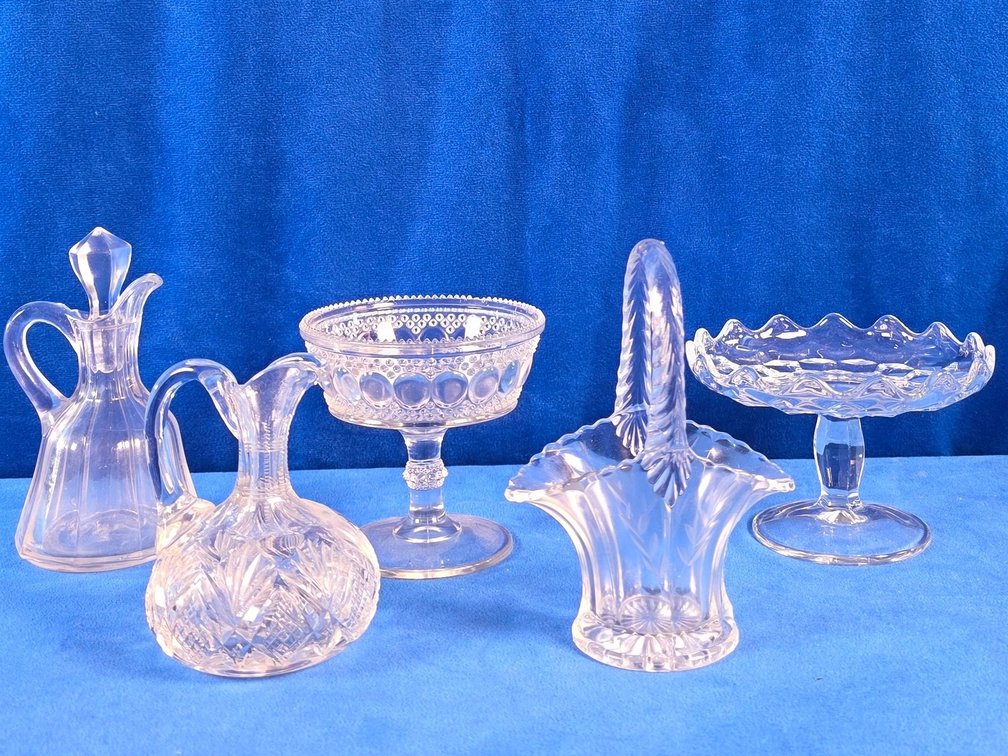 (5) Pieces of Vintage Glassware
