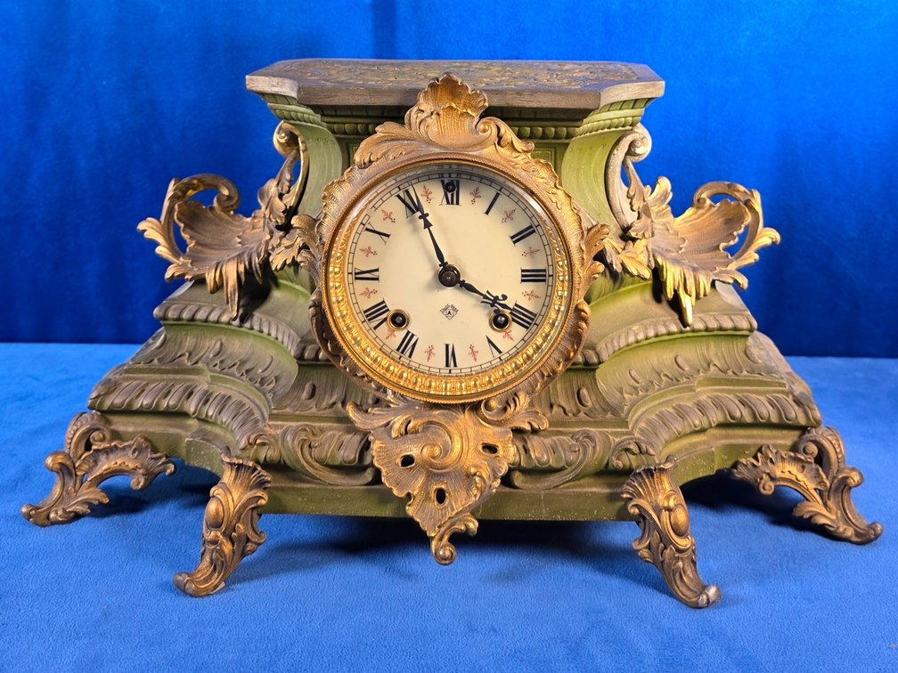 Vintage Green Mantle Clock (LPO)