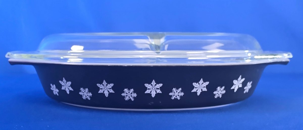 Pyrex Black Snowflake Casserole Dish