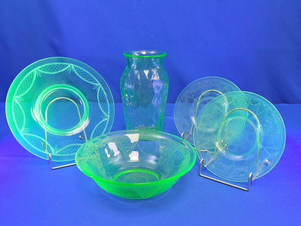 (5) Pieces of Vintage Green Uranium Depression Glassware