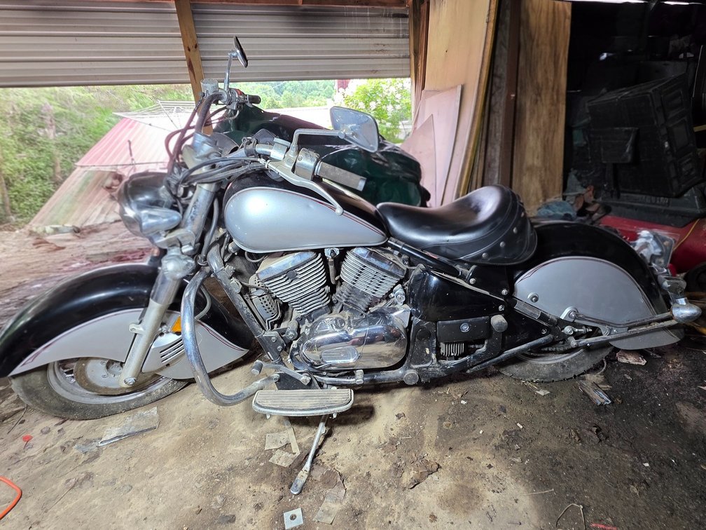 2006 Kawasaki Vulcan 800 Motorcycle