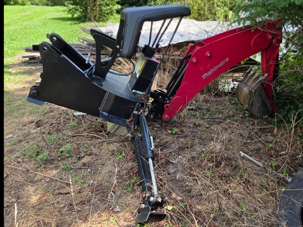 Mahindra 1526 B Tractor Backhoe Attachment