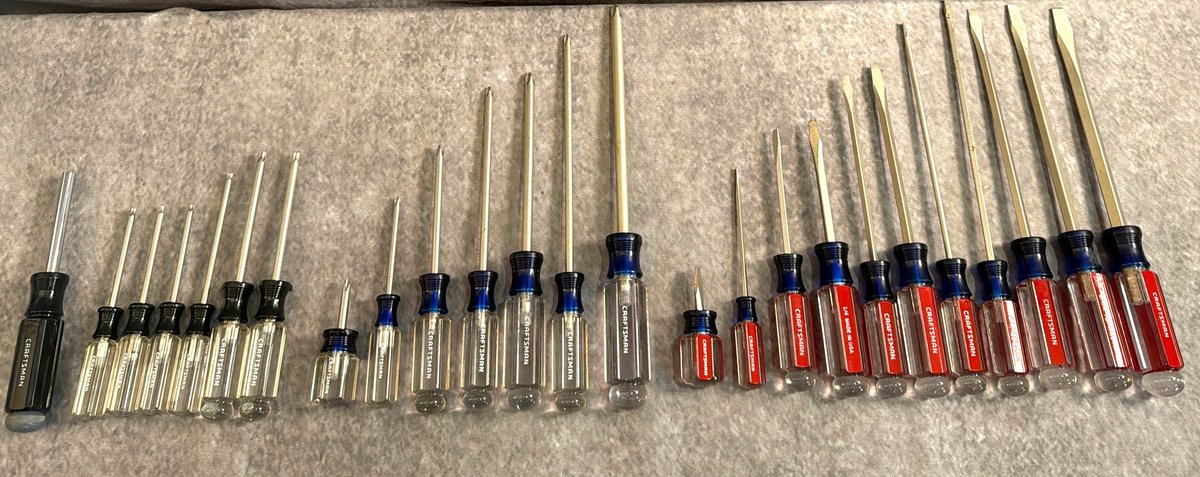 (24) Assorted Craftsman Screwdrivers